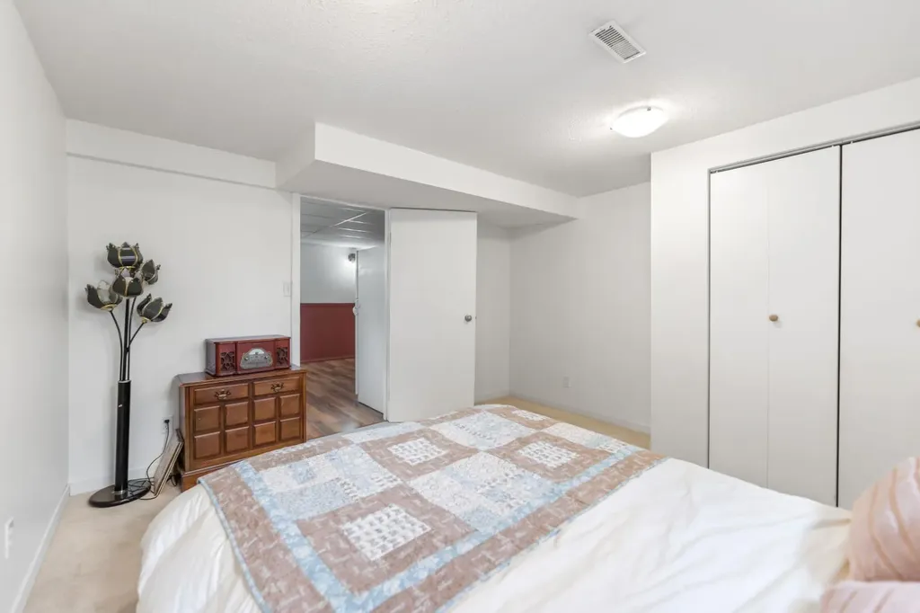 6795 Malvern Road NE Calgary AB T2A 5R1