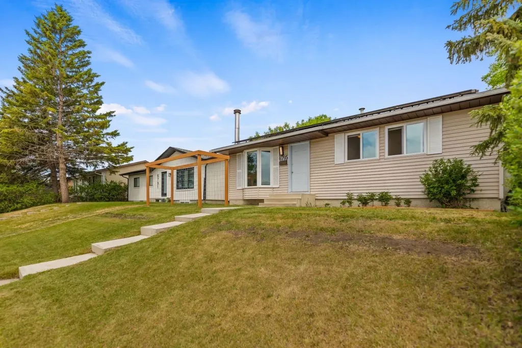 6795 Malvern Road NE Calgary AB T2A 5R1