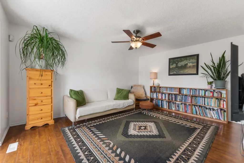 6795 Malvern Road NE Calgary AB T2A 5R1