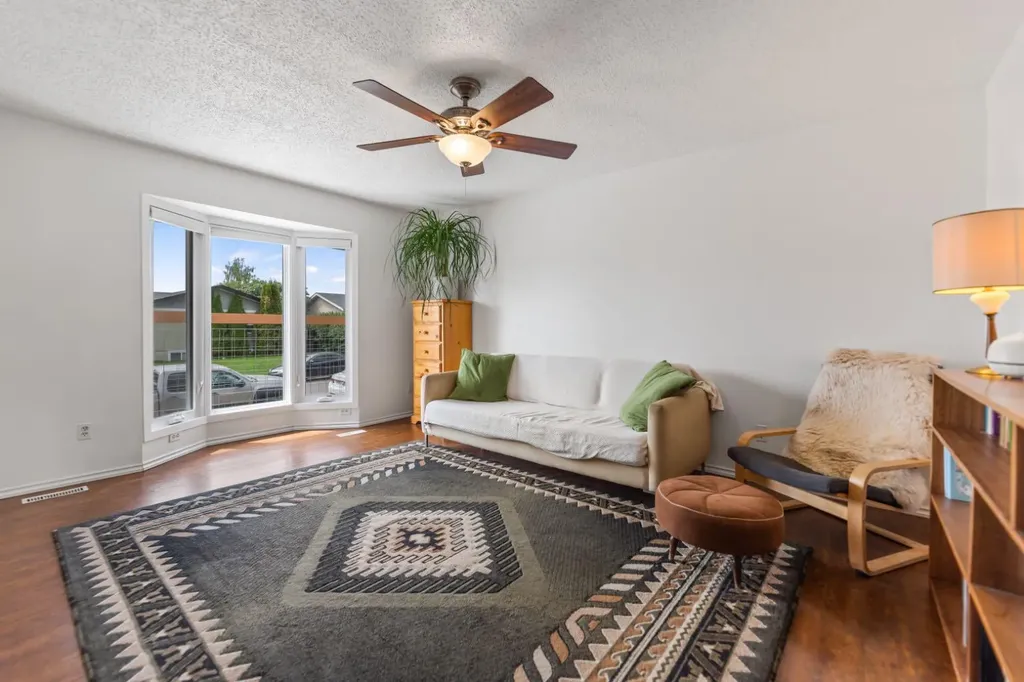 6795 Malvern Road NE Calgary AB T2A 5R1