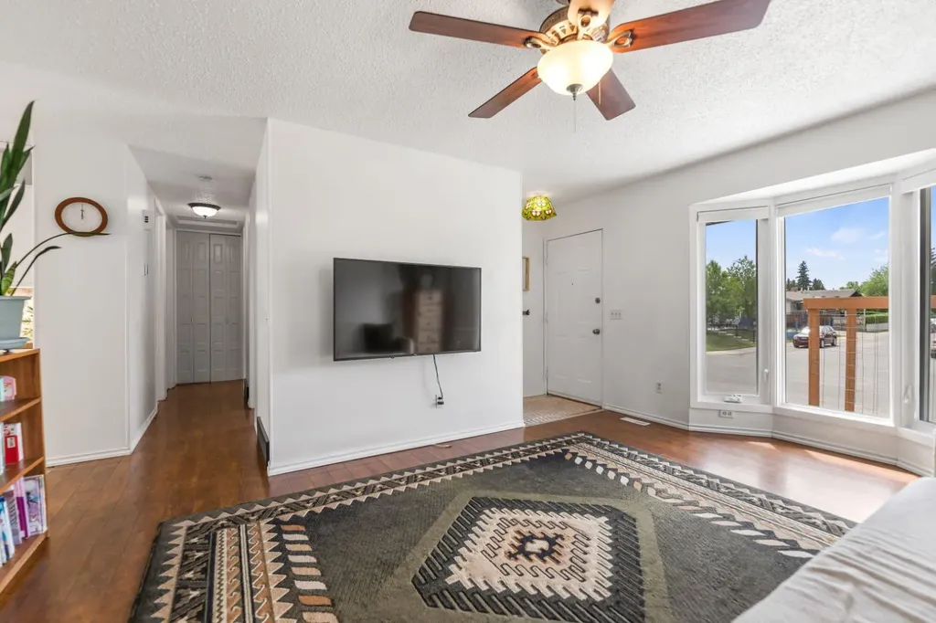 6795 Malvern Road NE Calgary AB T2A 5R1