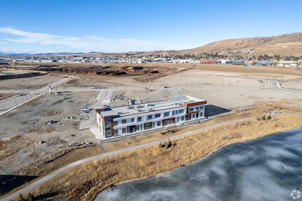 422 Greystone Boulevard Cochrane AB T4C0A2