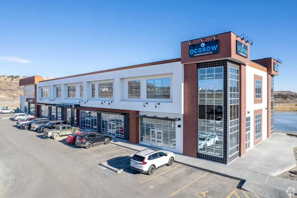 422 Greystone Boulevard Cochrane AB T4C0A2