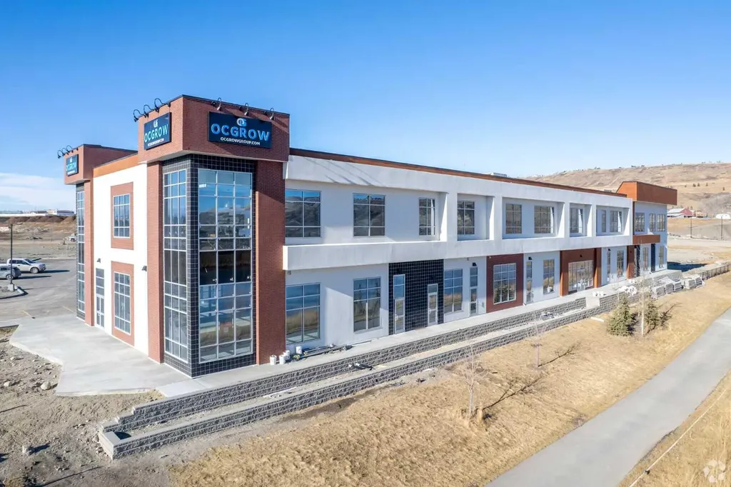422 Greystone Boulevard Cochrane AB T4C0A2
