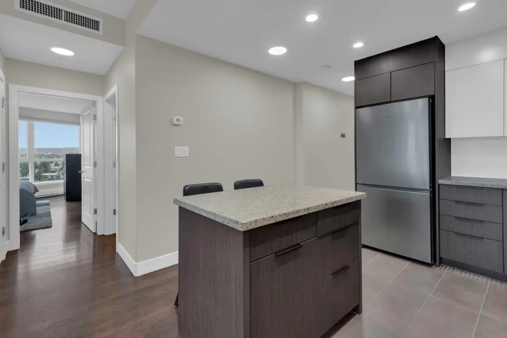 77 Spruce Place SW Calgary AB T3C3X6