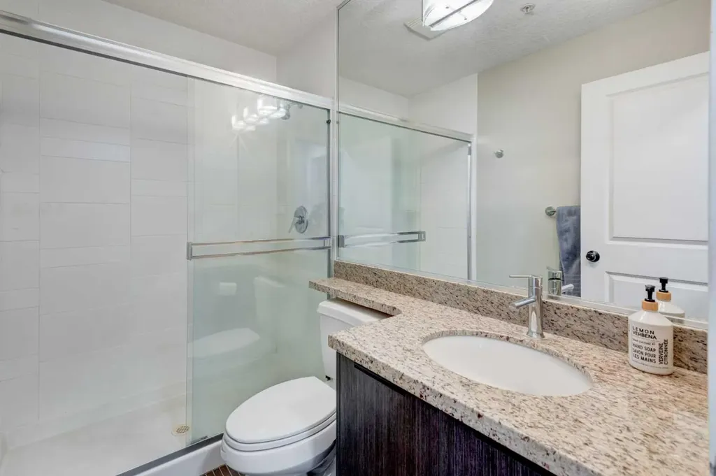 77 Spruce Place SW Calgary AB T3C3X6