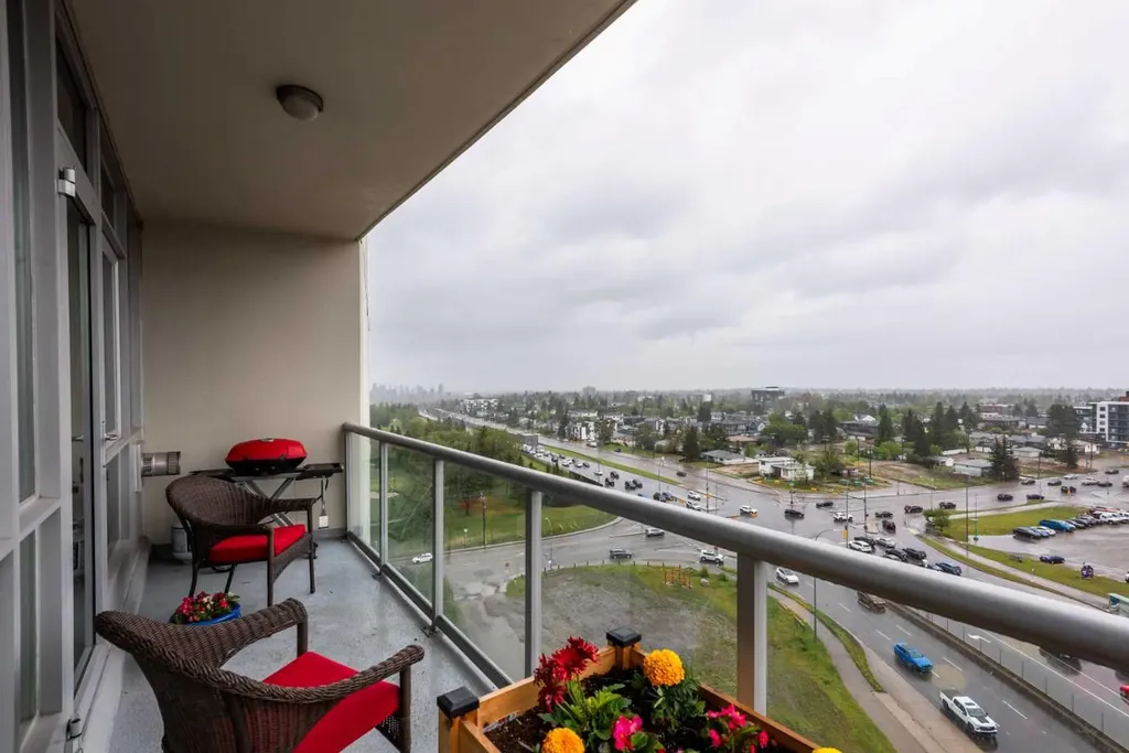 77 Spruce Place SW Calgary AB T3C3X6