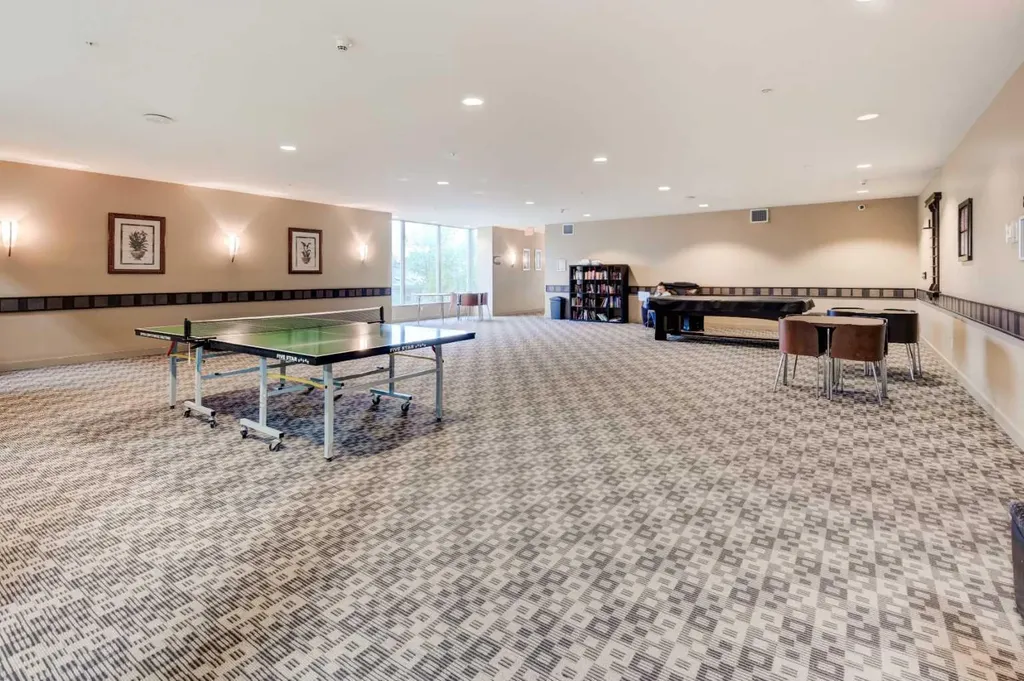 77 Spruce Place SW Calgary AB T3C3X6