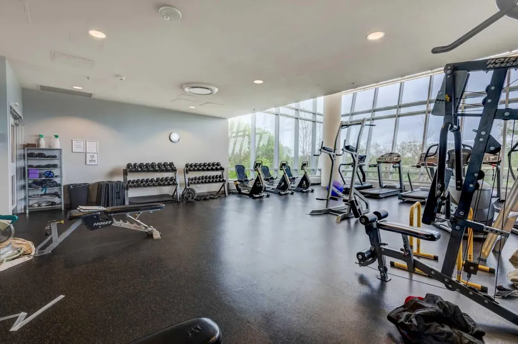 77 Spruce Place SW Calgary AB T3C3X6