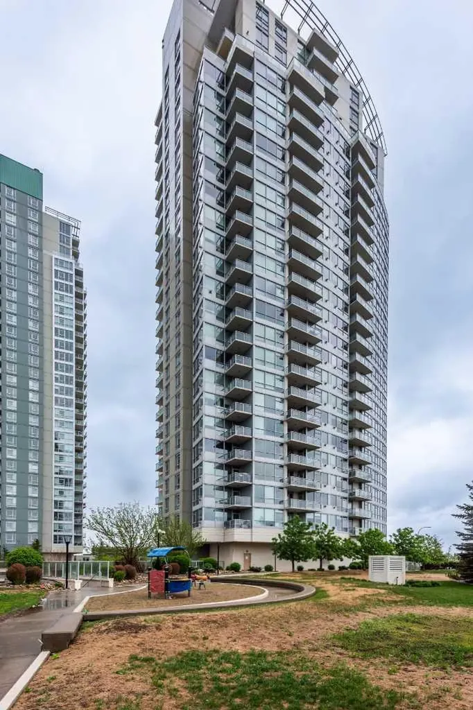 77 Spruce Place SW Calgary AB T3C3X6