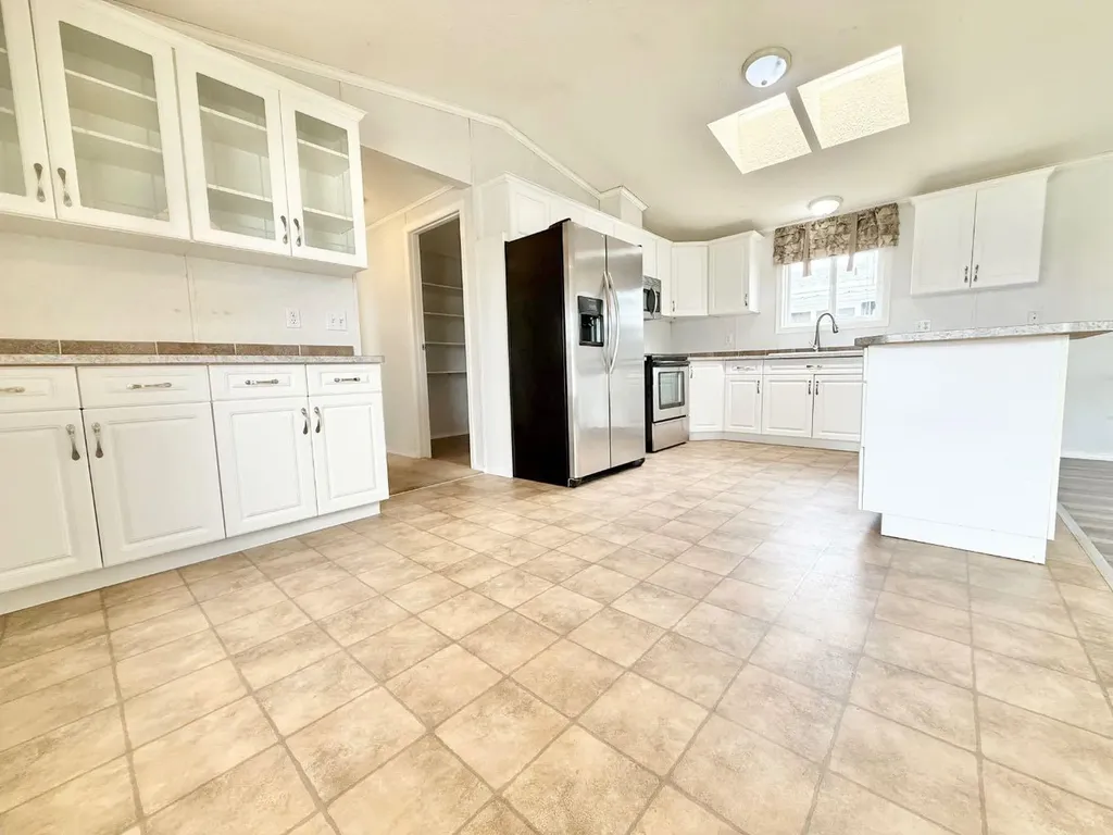 56 Meadowplace Crescent E Brooks AB T1R 1B6
