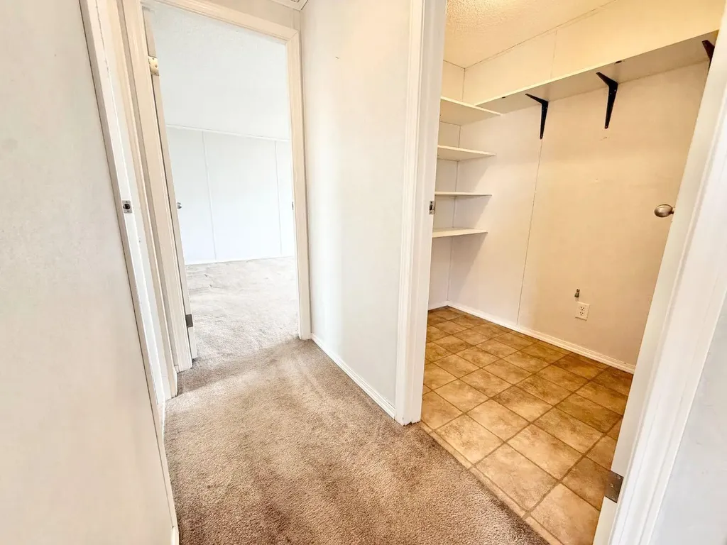 56 Meadowplace Crescent E Brooks AB T1R 0R5