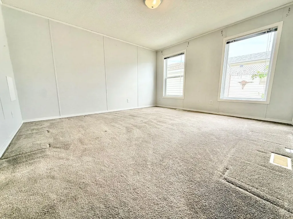 56 Meadowplace Crescent E Brooks AB T1R 0R5