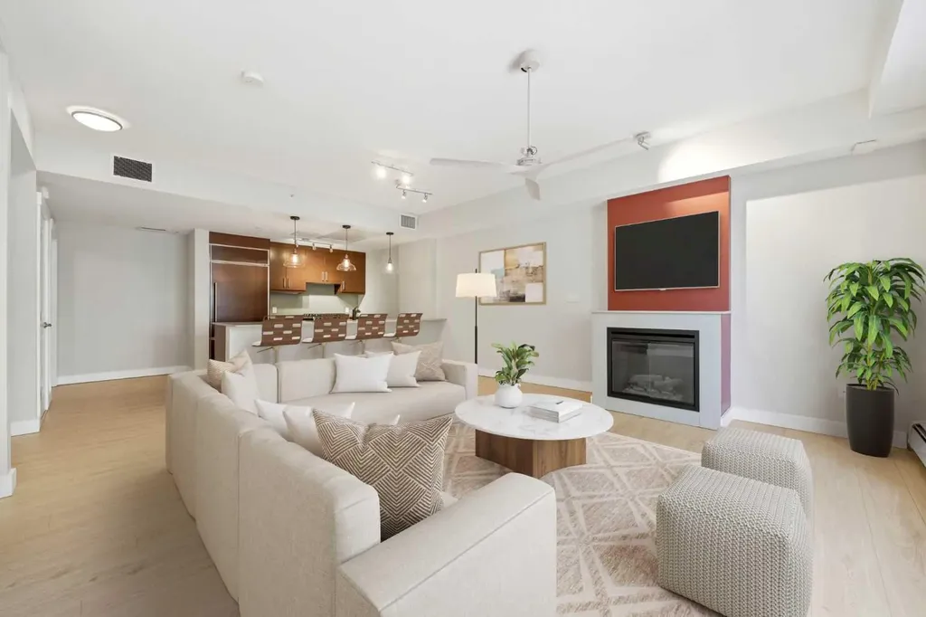 733 2 Avenue SW Calgary AB T2P 0E4