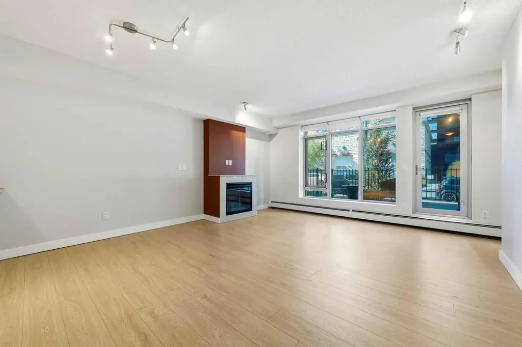 733 2 Avenue SW Calgary AB T2P 0E4