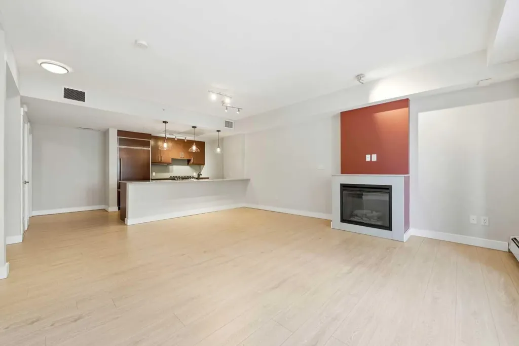 733 2 Avenue SW Calgary AB T2P 0E4