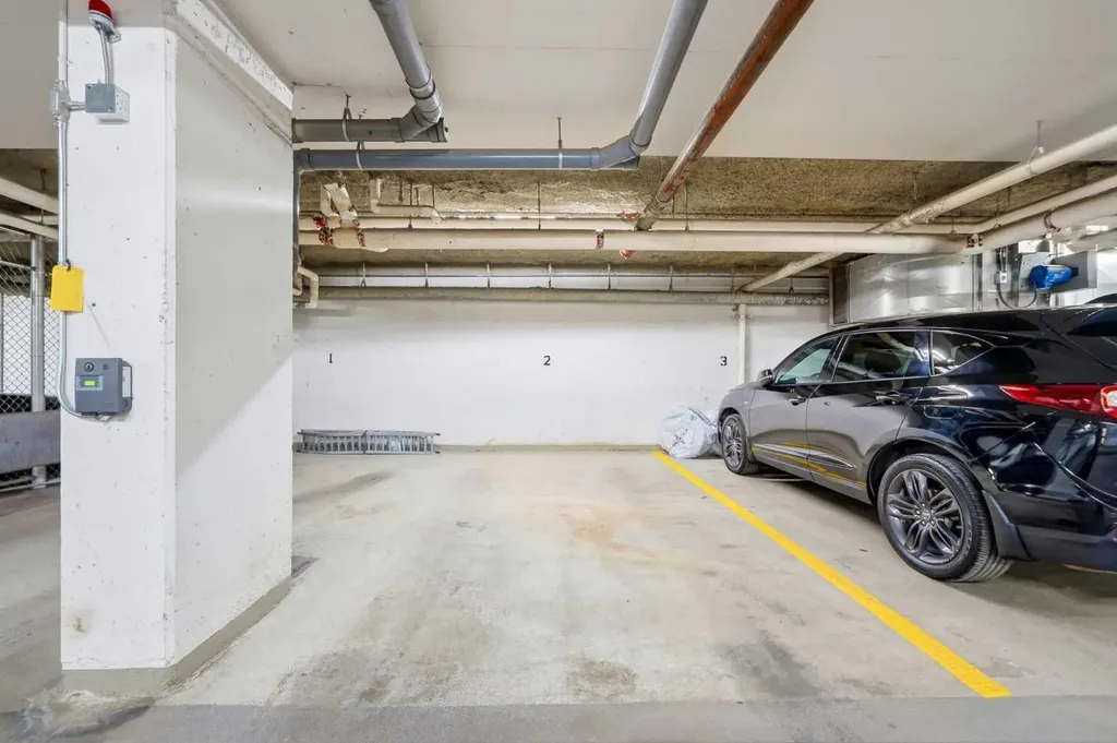 733 2 Avenue SW Calgary AB T2P 0E4