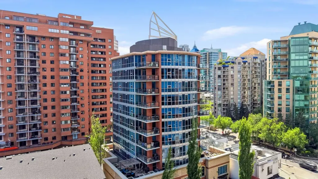 733 2 Avenue SW Calgary AB T2P 0E4