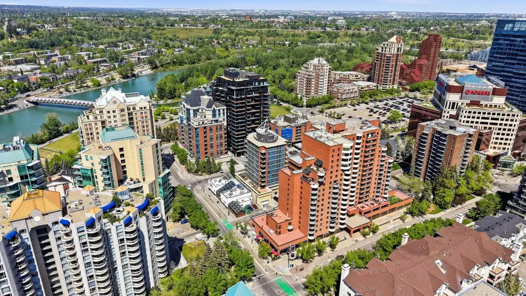 733 2 Avenue SW Calgary AB T2P 0E4