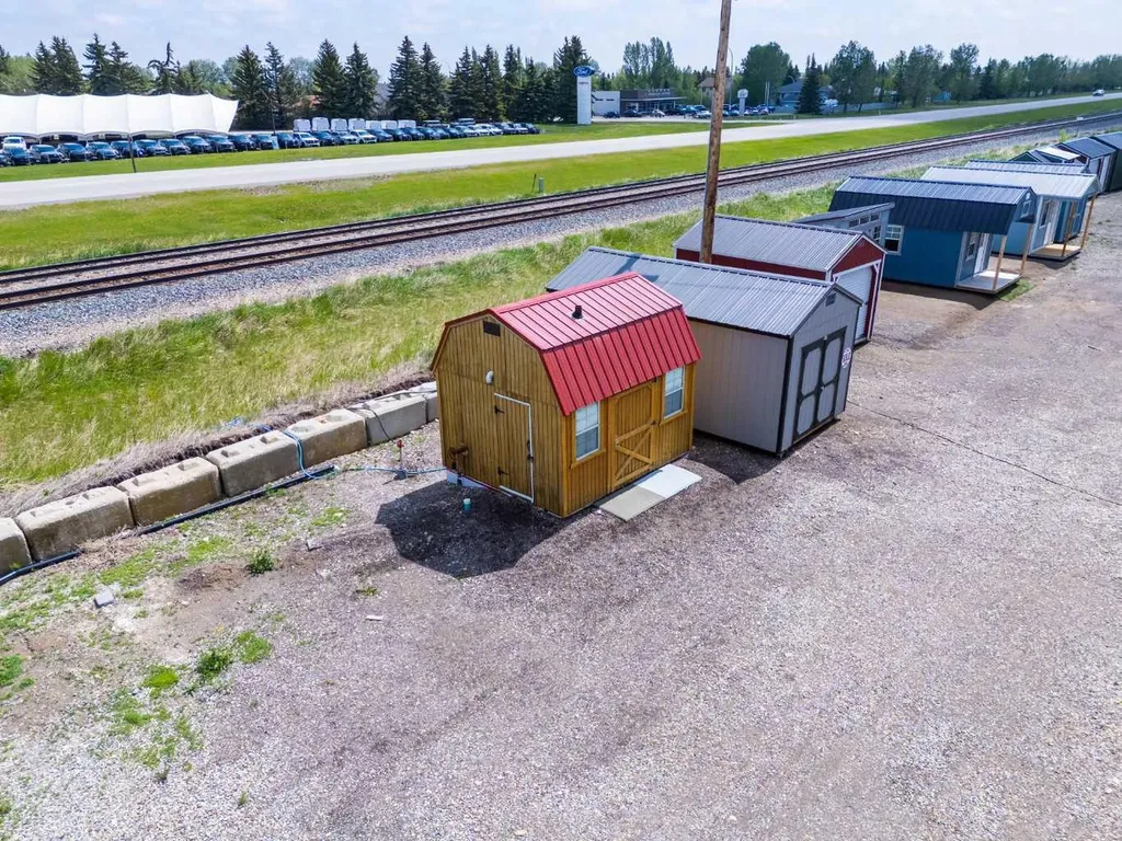680 10th Avenue Carstairs AB T0M 0N0