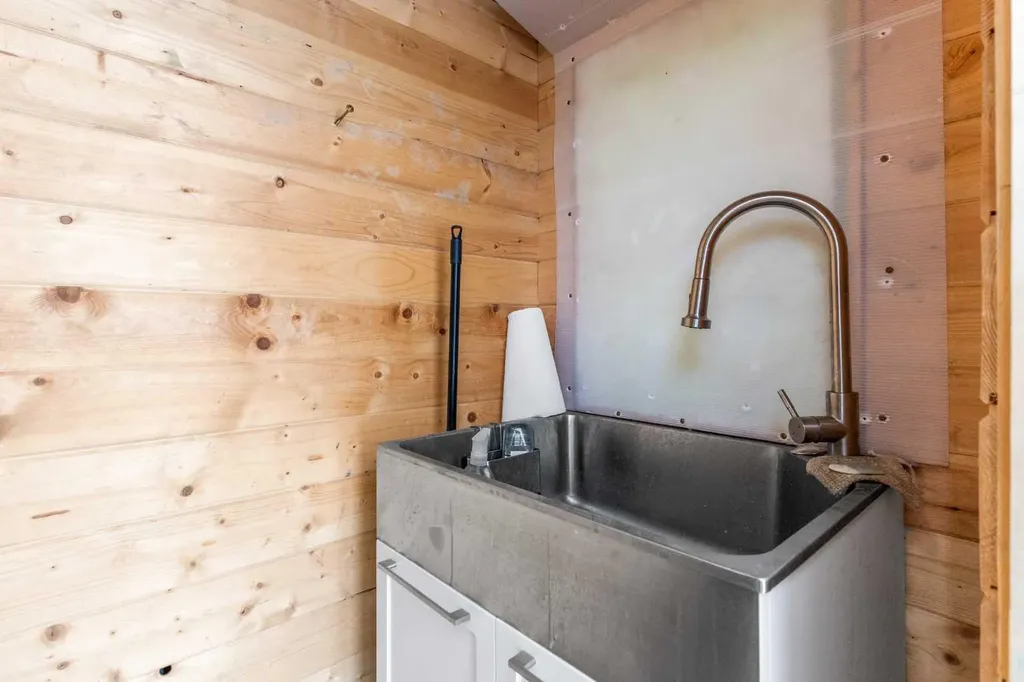 680 10th Avenue Carstairs AB T0M 0N0