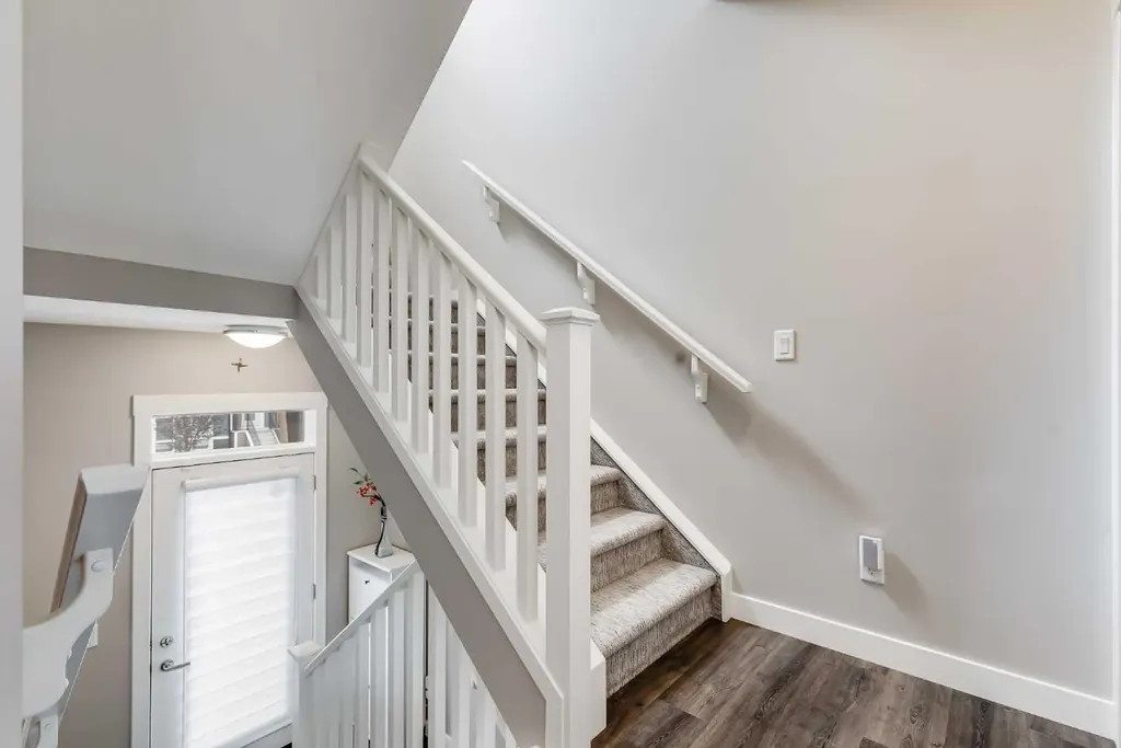 101 Walgrove Cove SE Calgary AB T2X 4E1
