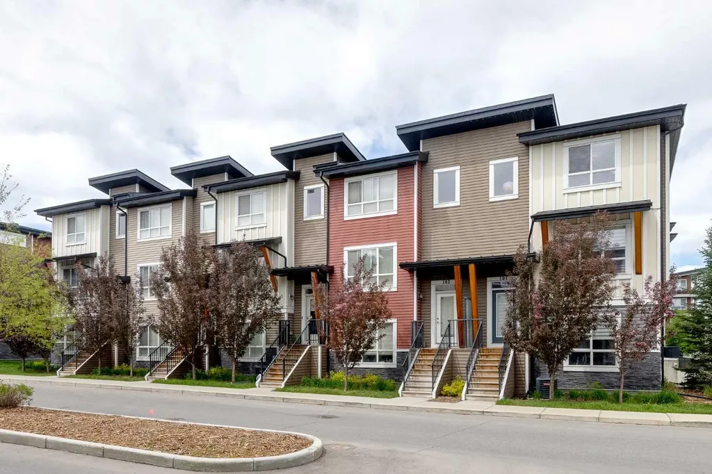 101 Walgrove Cove SE Calgary AB T2X 4E1