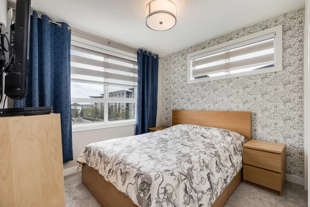 101 Walgrove Cove SE Calgary AB T2X 4E1