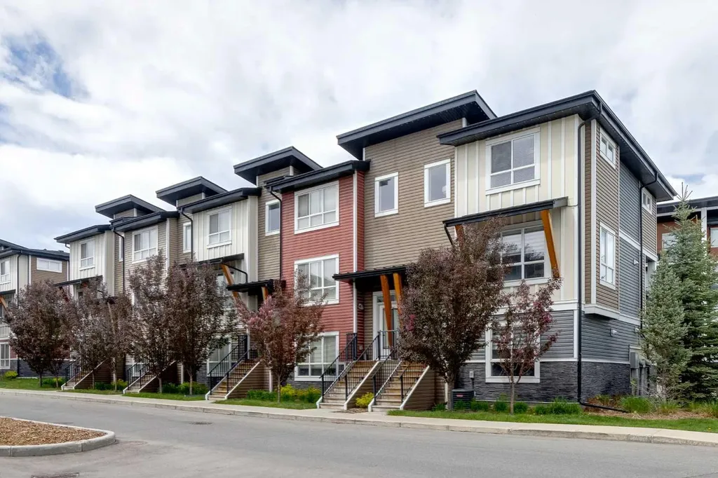 101 Walgrove Cove SE Calgary AB T2X 4E1