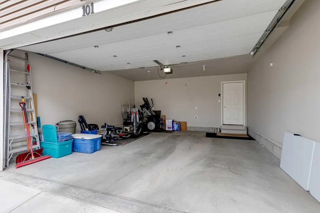 101 Walgrove Cove SE Calgary AB T2X 4E1
