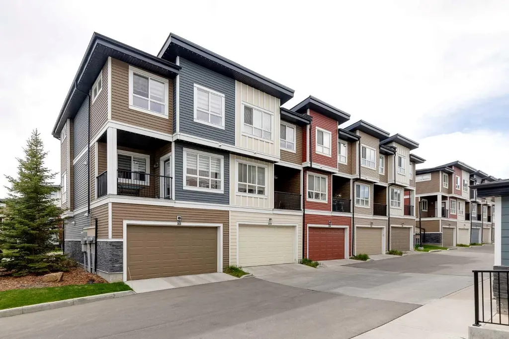 101 Walgrove Cove SE Calgary AB T2X 4E1