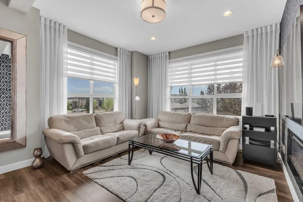 101 Walgrove Cove SE Calgary AB T2X 4E1