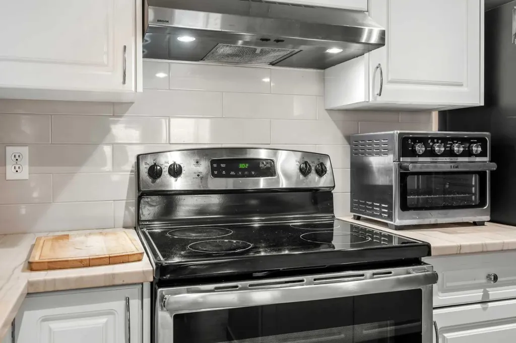 118 Somervale Point SW Calgary AB T2Y 3K4
