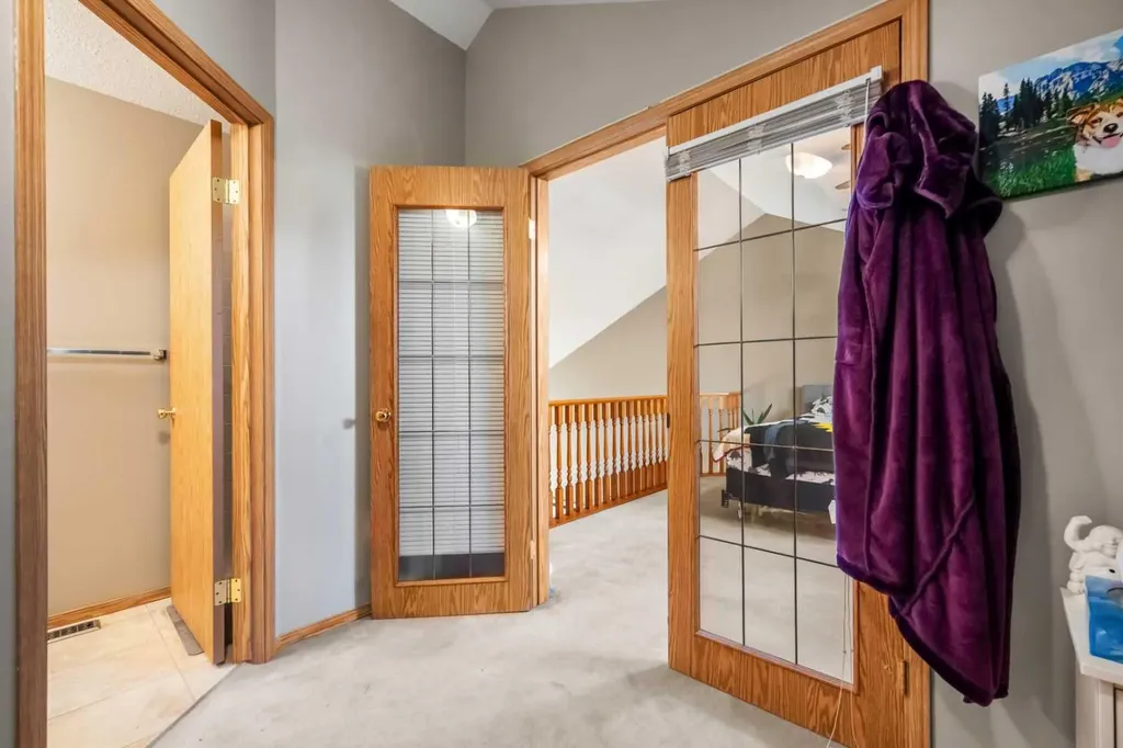 118 Somervale Point SW Calgary AB T2Y 3K4