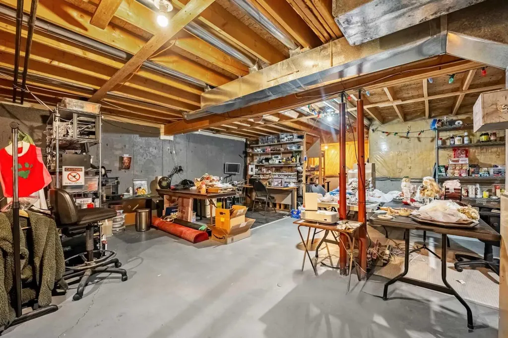 118 Somervale Point SW Calgary AB T2Y 3K4