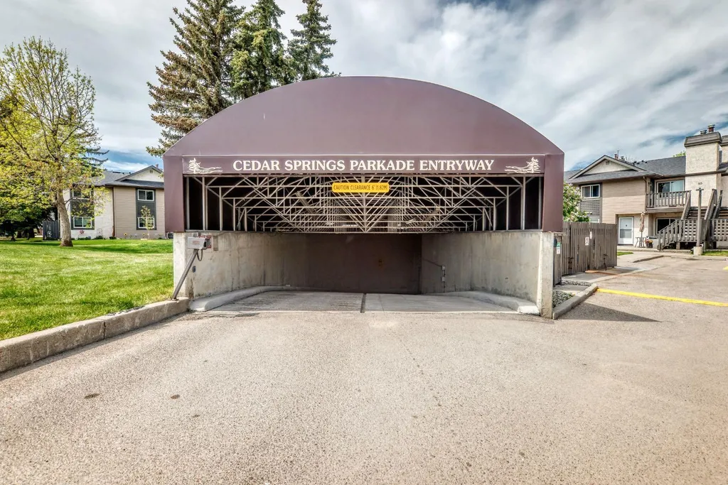 51 Cedar Springs Gardens SW Calgary AB T2W 5J9
