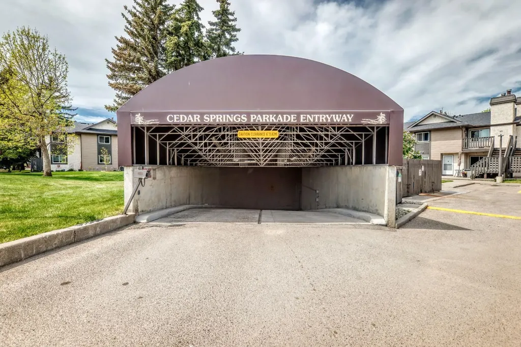 51 Cedar Springs Gardens SW Calgary AB T2W 5J9
