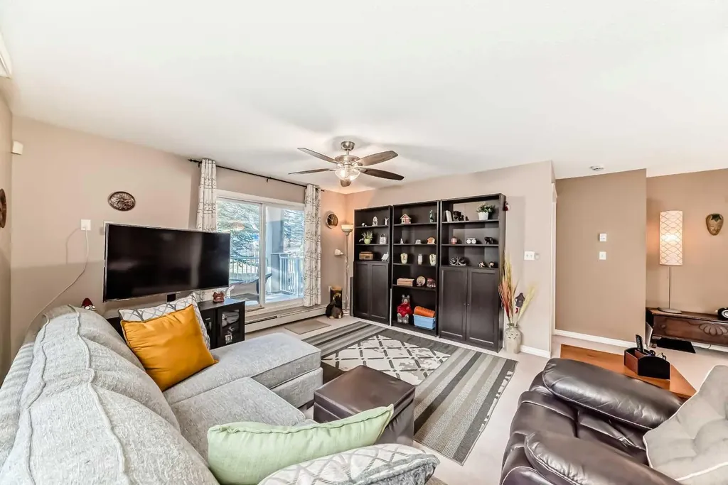 6800 Hunterview Drive NW Calgary AB T2K 6K5