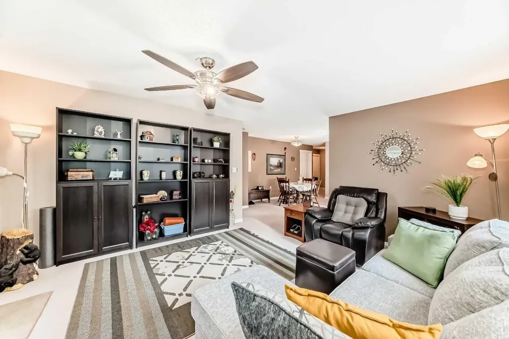 6800 Hunterview Drive NW Calgary AB T2K 6K5