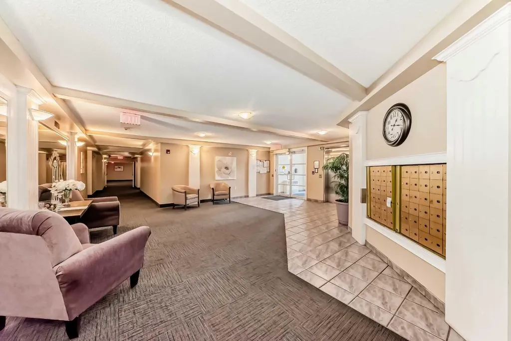 6800 Hunterview Drive NW Calgary AB T2K 6K5