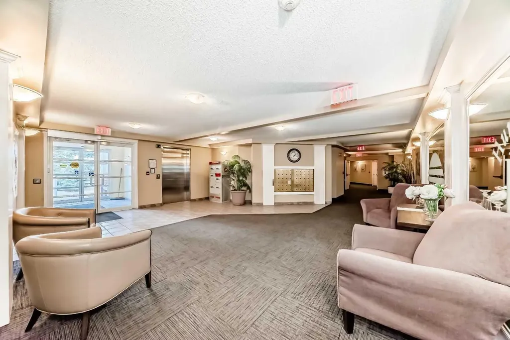 6800 Hunterview Drive NW Calgary AB T2K 6K5