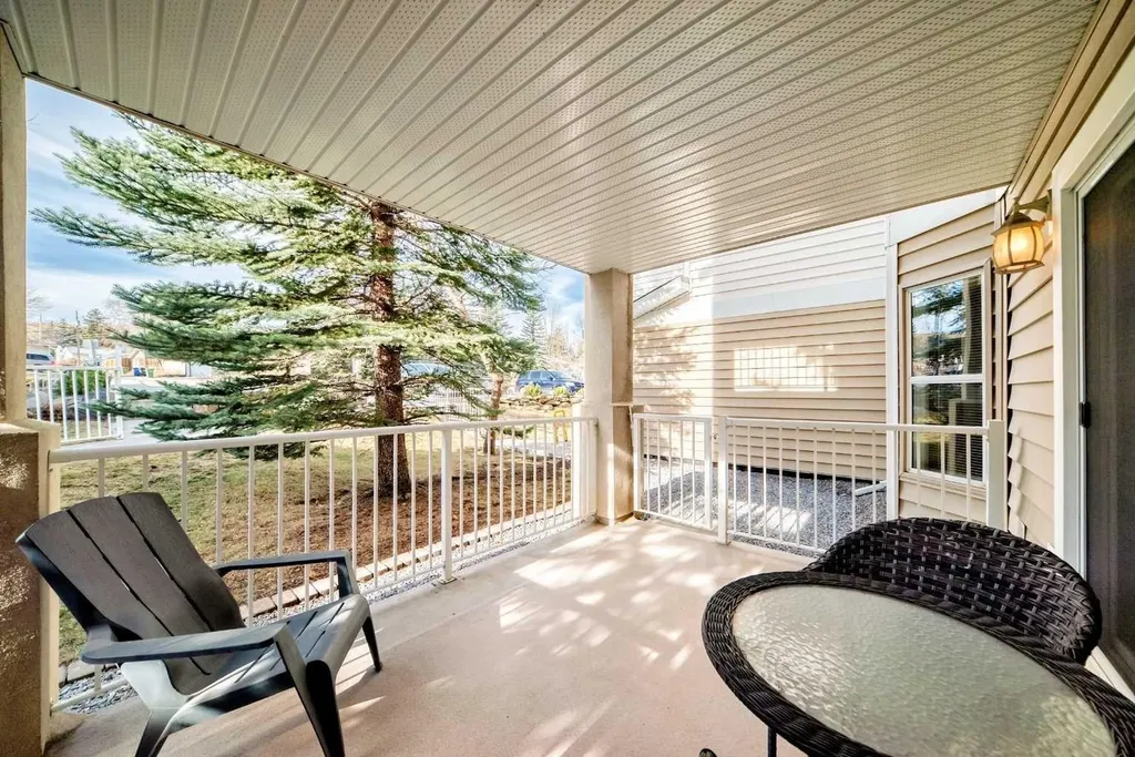 6800 Hunterview Drive NW Calgary AB T2K 6K5