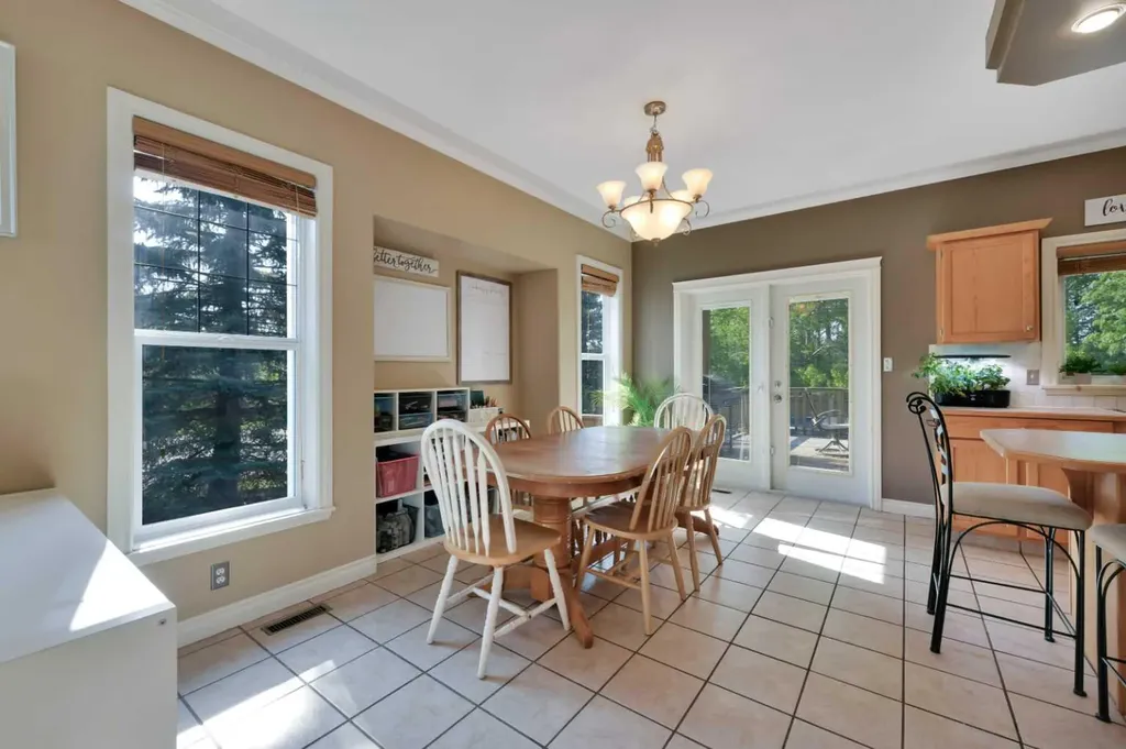 1 Spruce Close Lacombe AB T4L 2L3