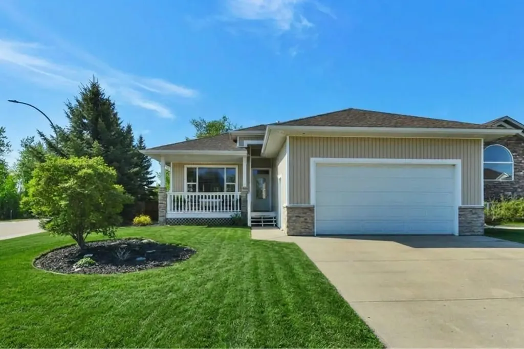 1 Spruce Close Lacombe AB T4L 2L3