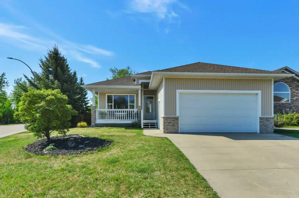 1 Spruce Close Lacombe AB T4L 2L3
