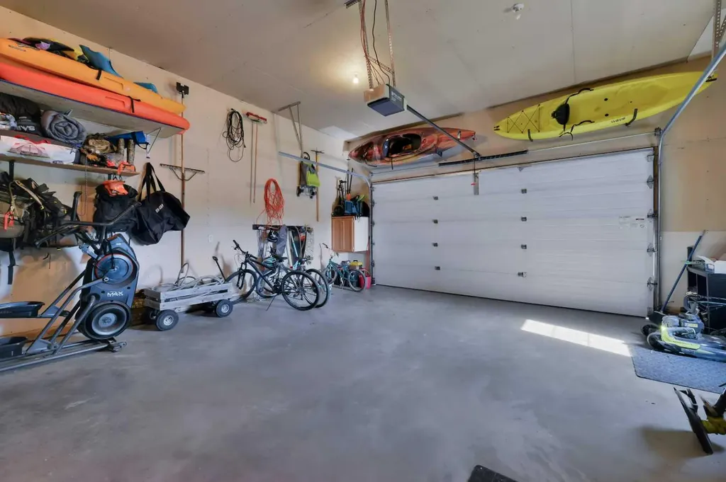 1 Spruce Close Lacombe AB T4L 2L3