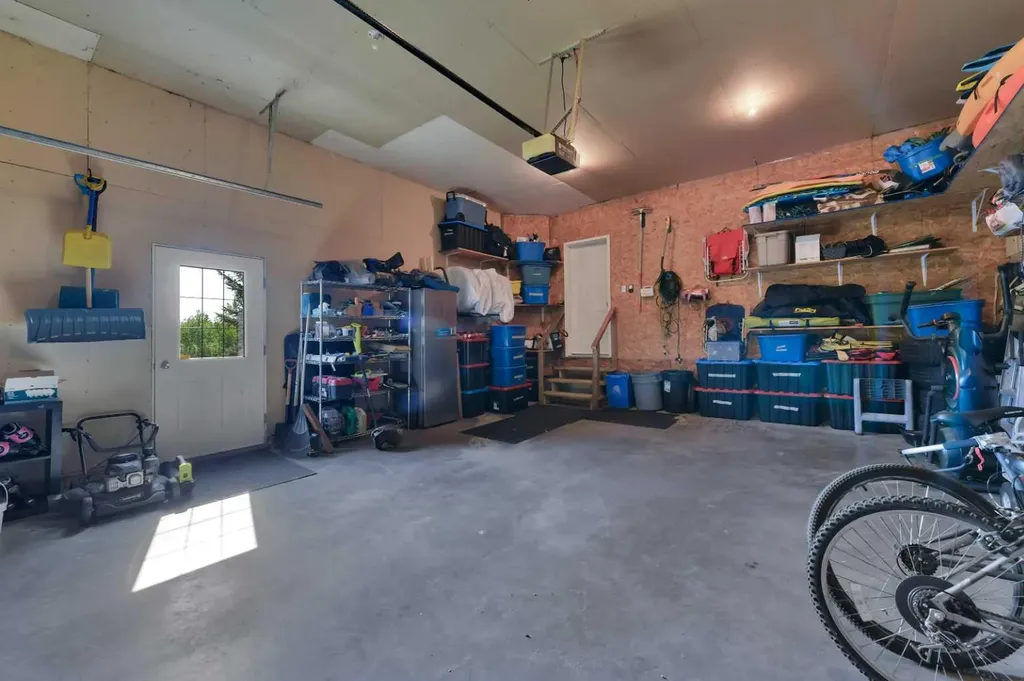 1 Spruce Close Lacombe AB T4L 2L3