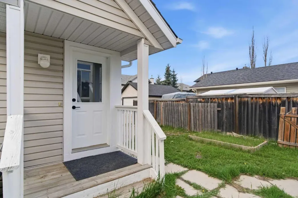 68 Silver Springs Way Airdrie AB T4B2R6