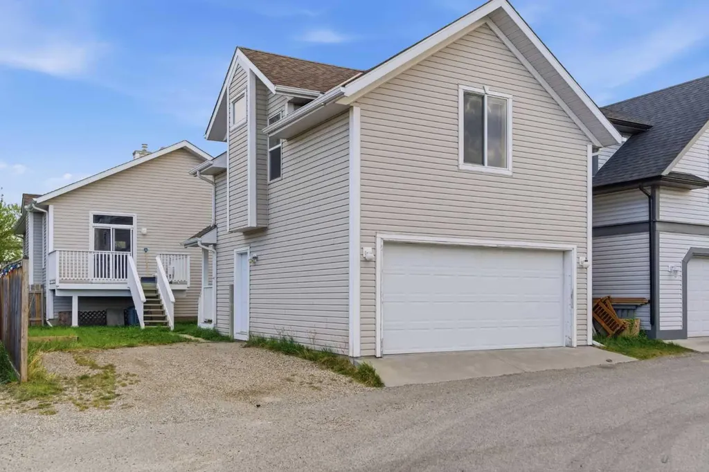 68 Silver Springs Way Airdrie AB T4B2R6