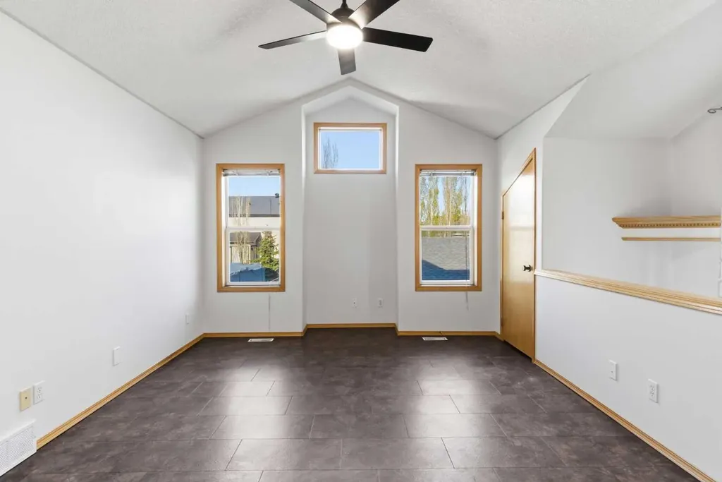 68 Silver Springs Way Airdrie AB T4B2R6
